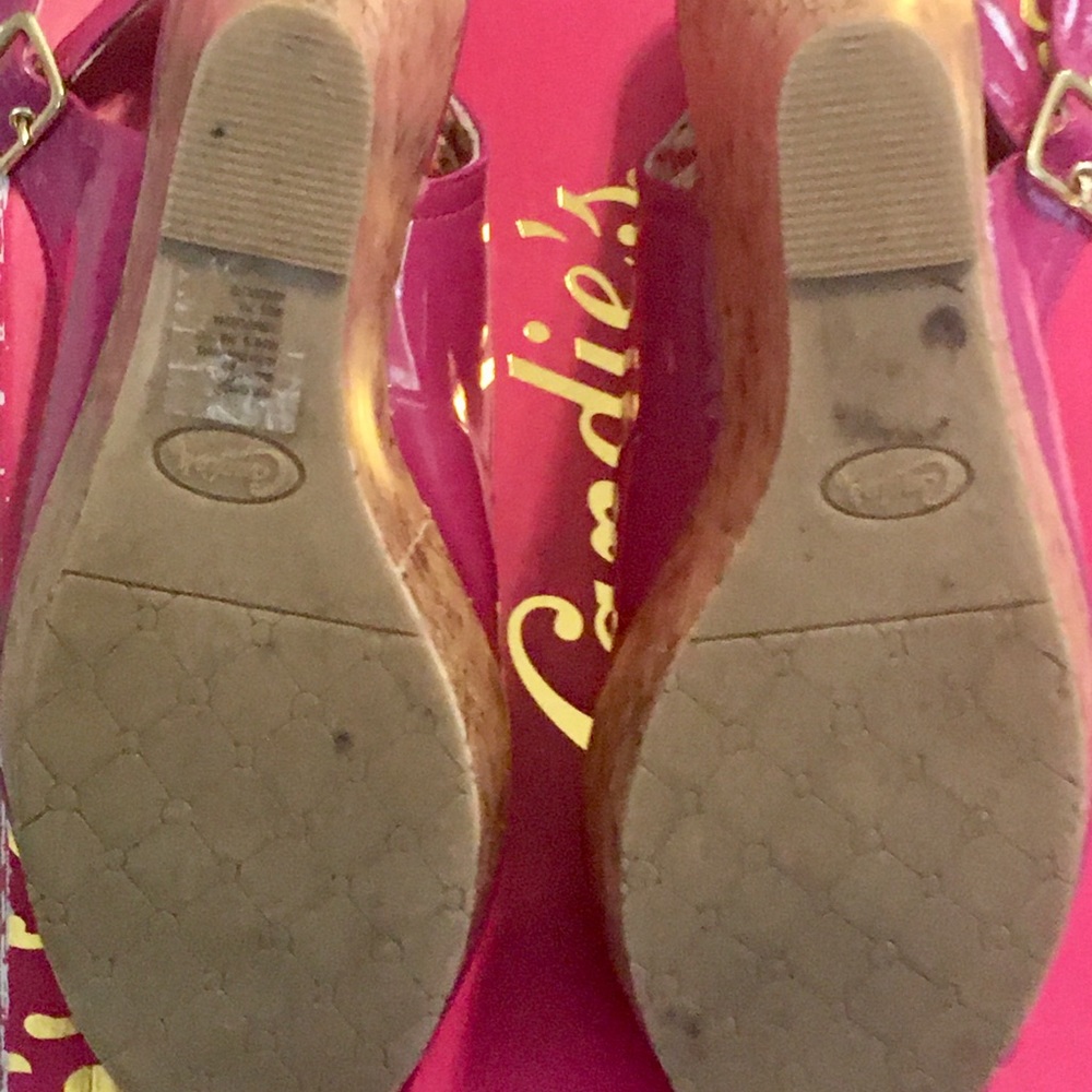 Candie's Fuschia Patent Wedge S 8.5 - Picture 10 of 11